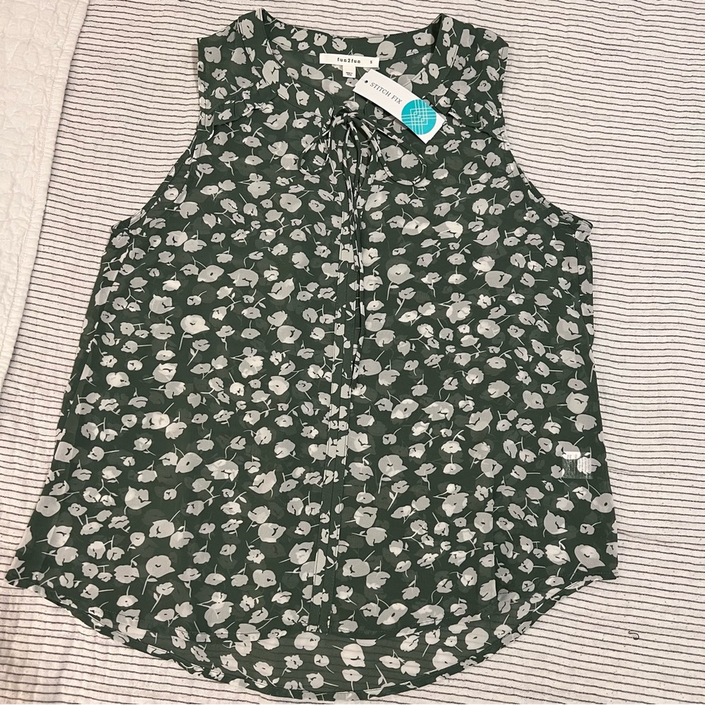 NWT Sheer Green Floral Sleeveless Blouse Stitch Fix small